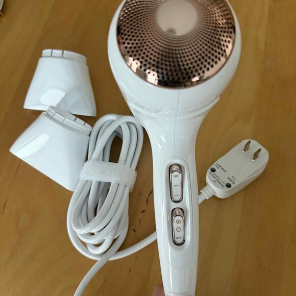 T3 Featherweight Hairdryer - Picture 2 of 3